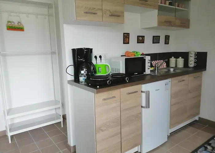 Zoeldhaz Maganszallas Lägenhet Szentendre